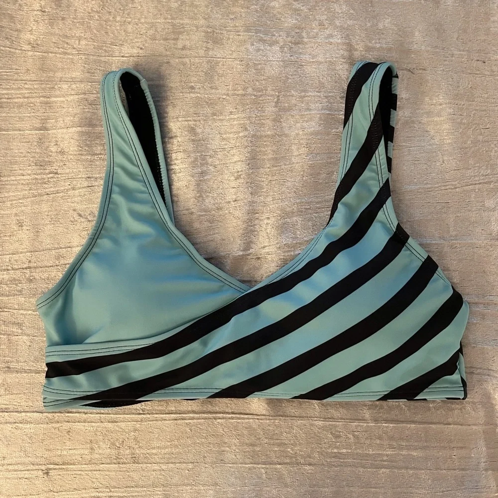 Two Piece Swimsuit Black and Blue Size Medium - Picture 2 of 13